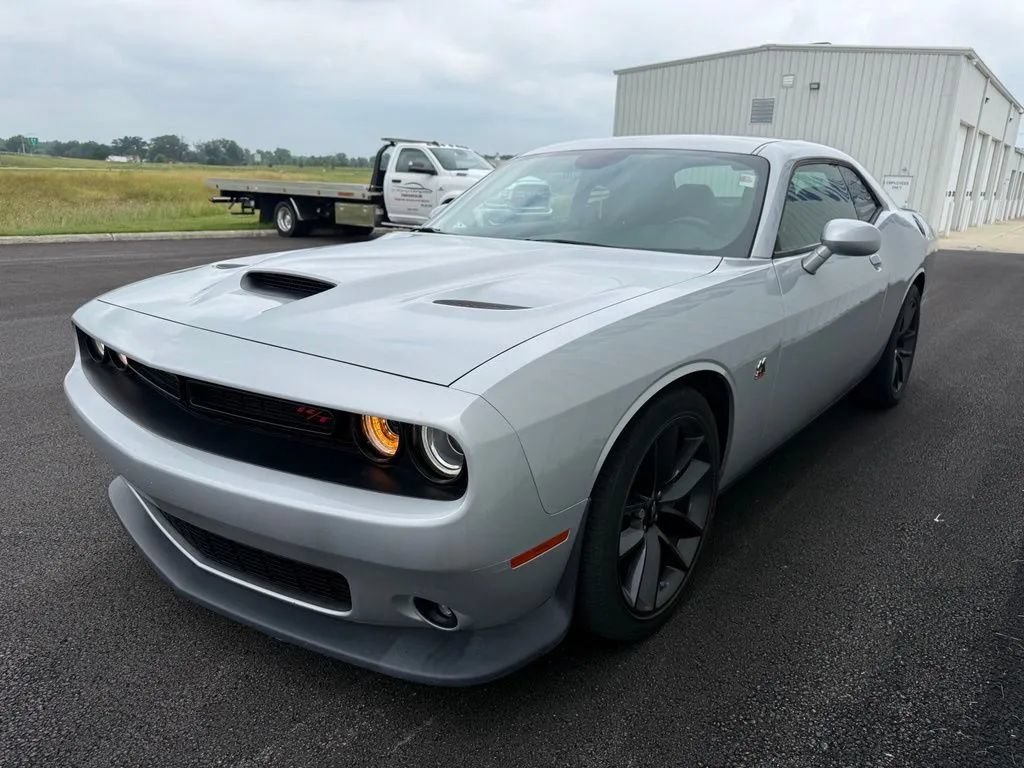 Used 2019 Dodge Challenger R/T Scat Pack RWD image 4