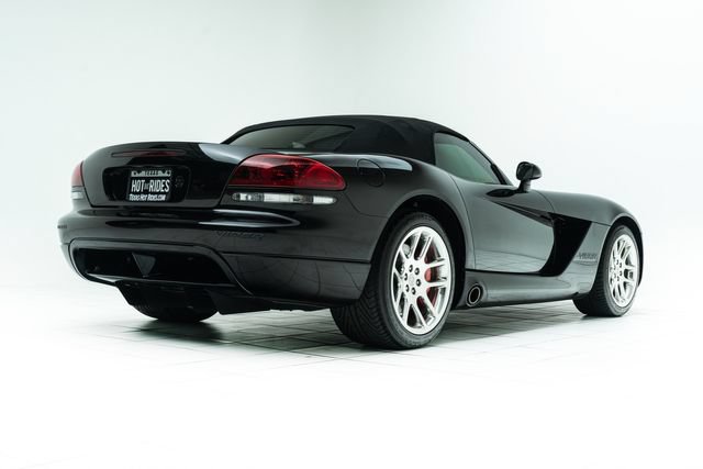 Used 2004 Dodge Viper SRT-10 RWD image 12
