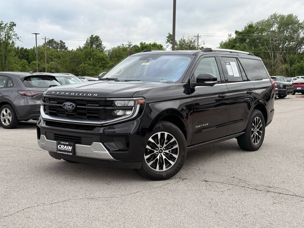 Used 2025 Ford Expedition Platinum AWD/4WD image 3
