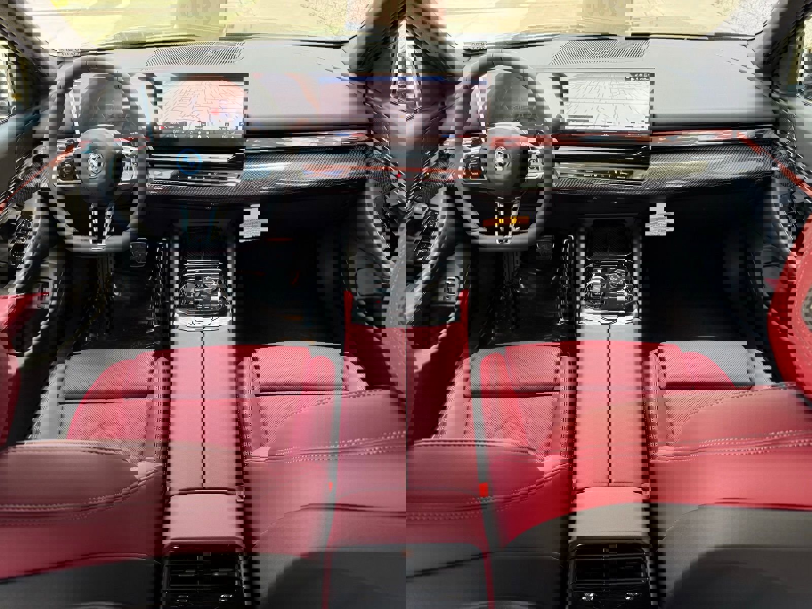 New 2026 BMW 550e xDrive w/ M Sport Professional Package AWD/4WD image 29