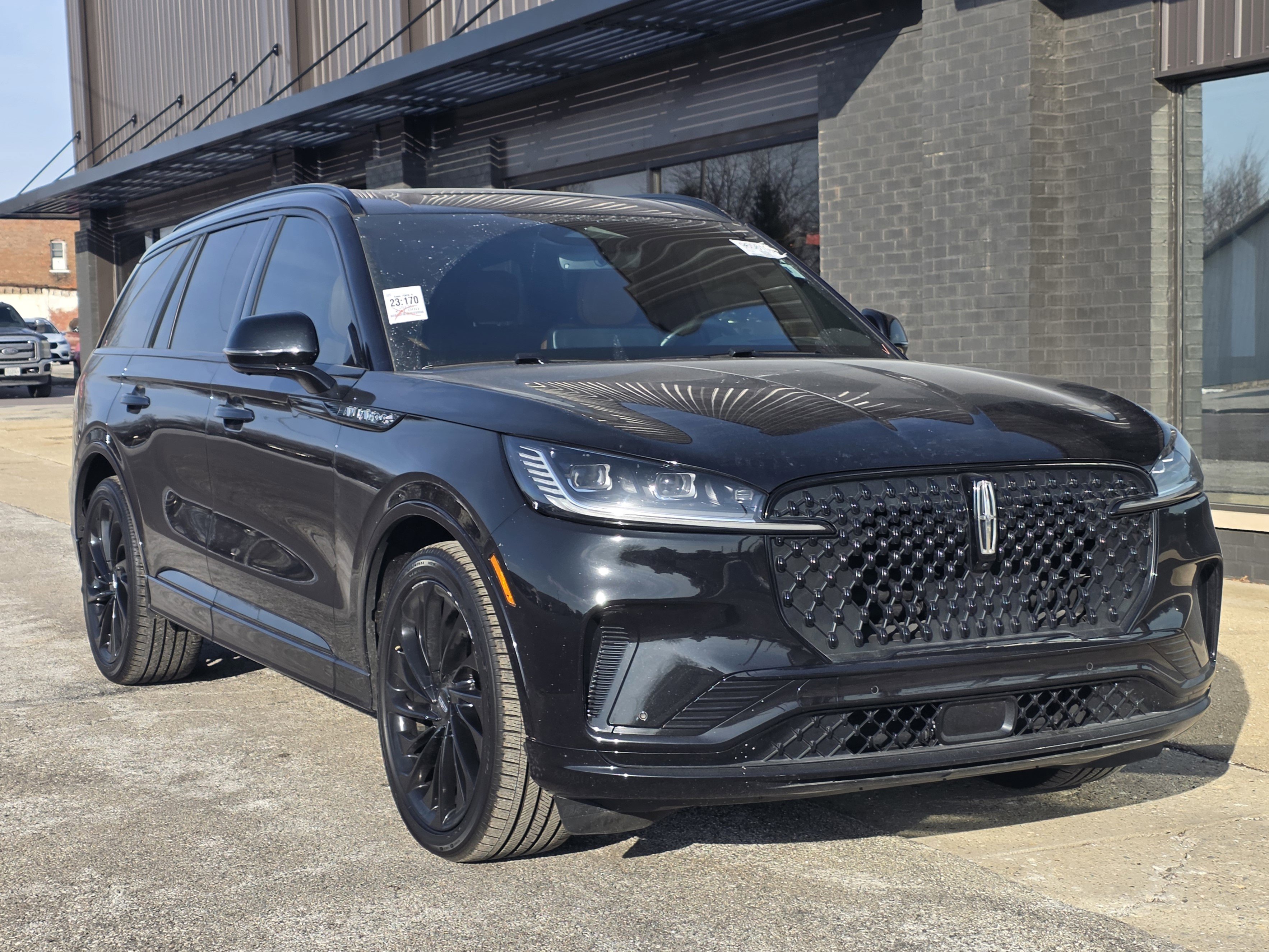 Used 2025 Lincoln Aviator Black Label w/ Jet Appearance Package image 3