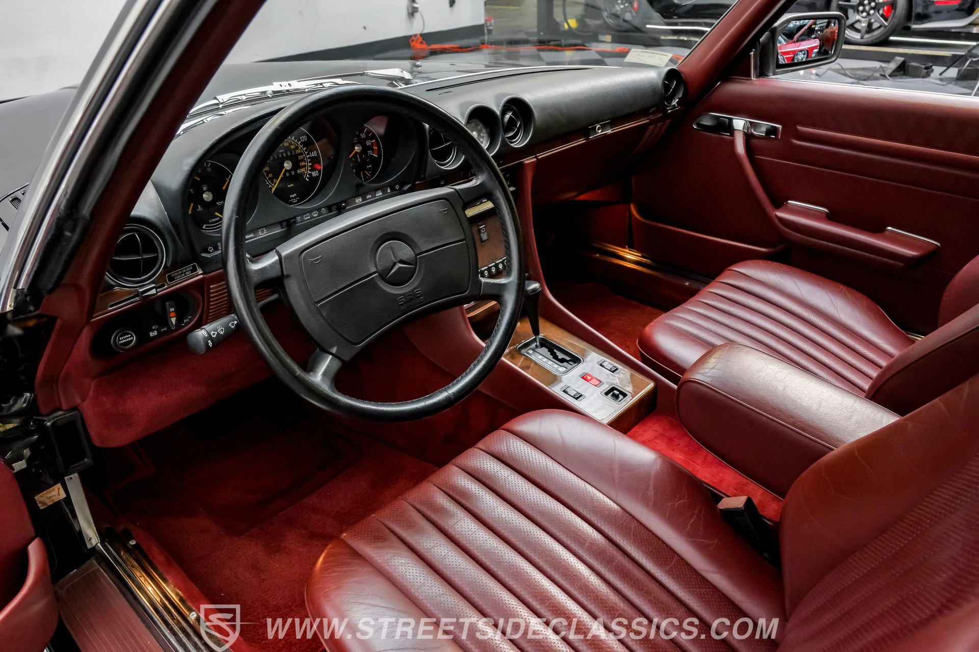 Used 1989 Mercedes-Benz 560 SL image 4