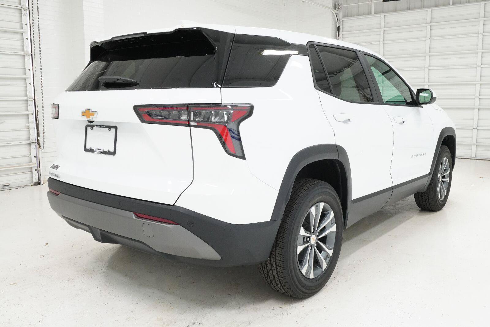 New 2027 Chevrolet Equinox LT FWD image 29