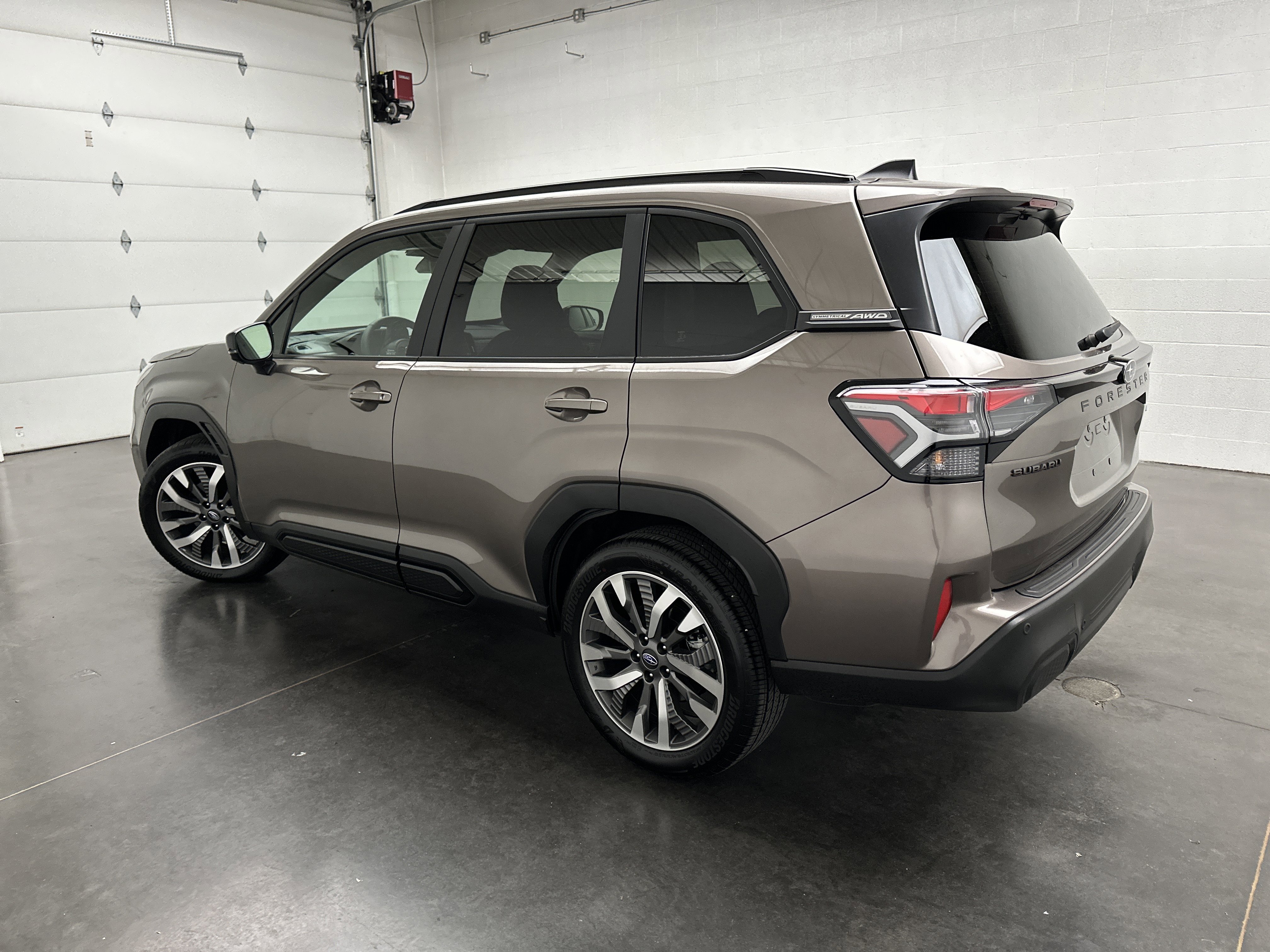 Used 2025 Subaru Forester Touring image 7