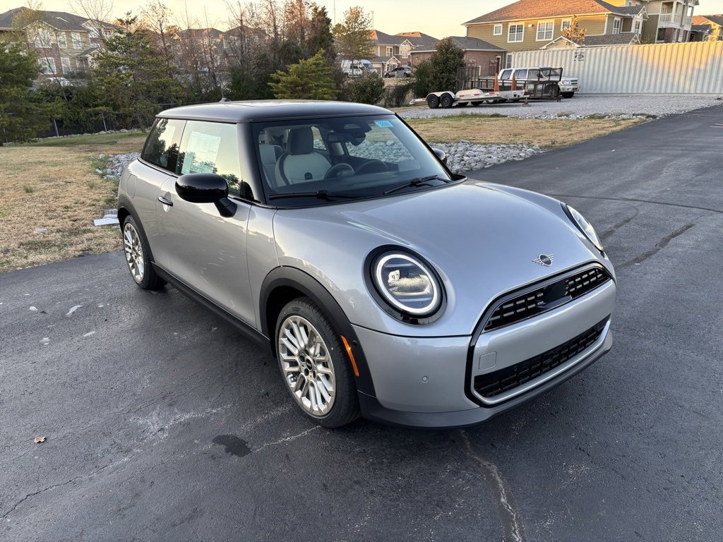 New 2025 MINI Cooper 2-Door Hardtop image 8