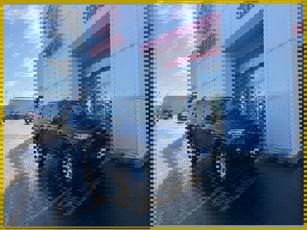 Used 2024 Toyota 4Runner SR5 image 1