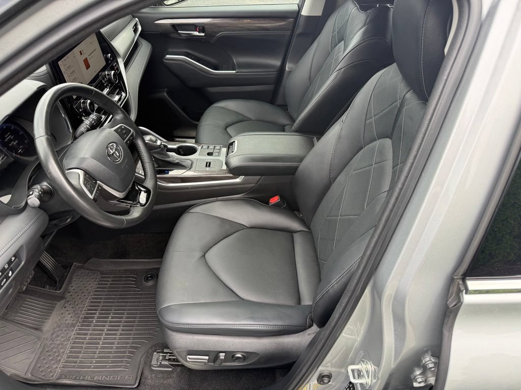 Used 2023 Toyota Highlander Platinum AWD/4WD image 12