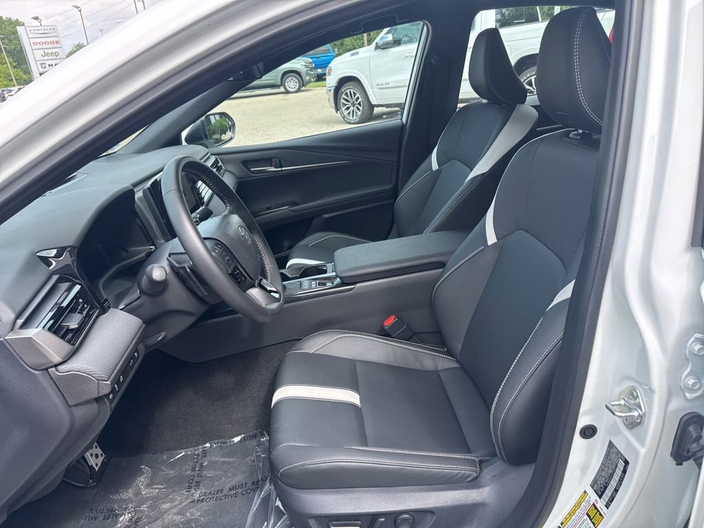 Used 2026 Toyota Camry SE FWD image 7