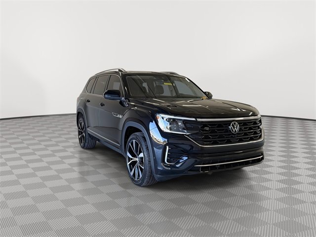 Used 2024 Volkswagen Atlas SEL Premium R-Line image 2