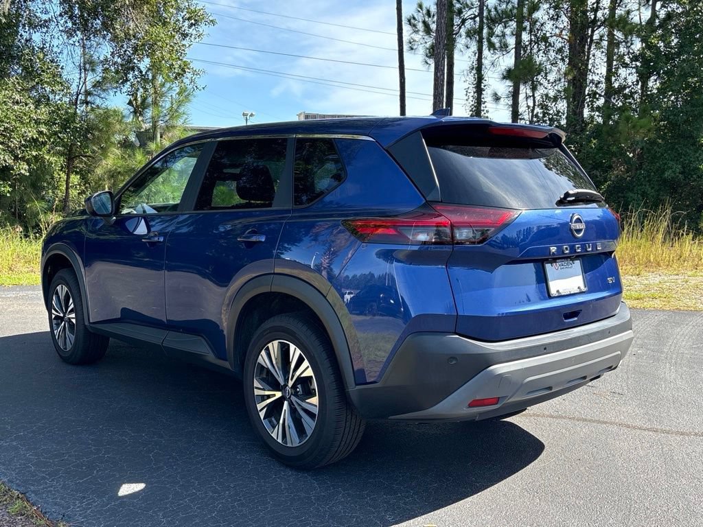 Used 2023 Nissan Rogue SV FWD image 14