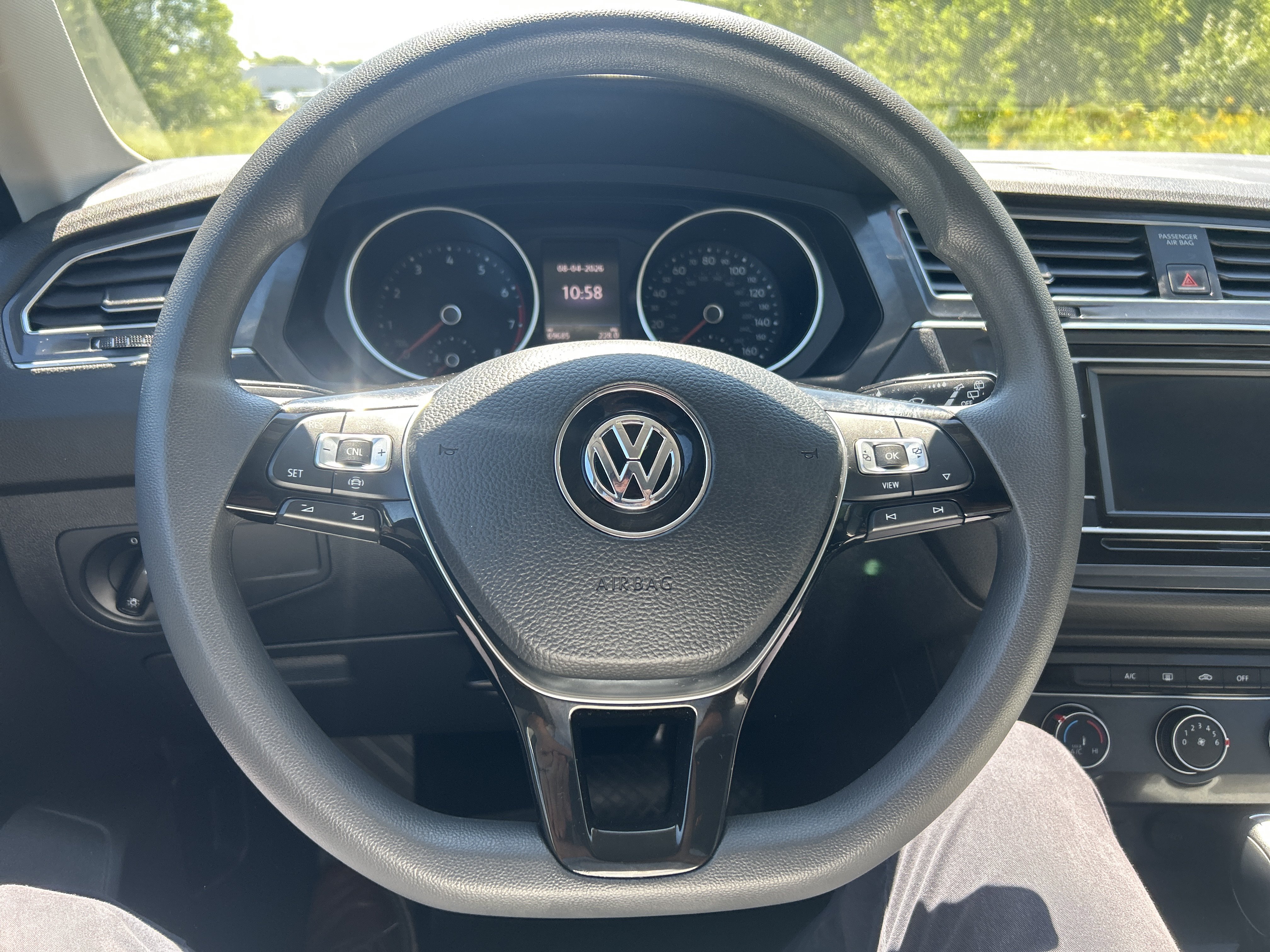 Used 2019 Volkswagen Tiguan S w/ Driver Assistance Package AWD/4WD image 34