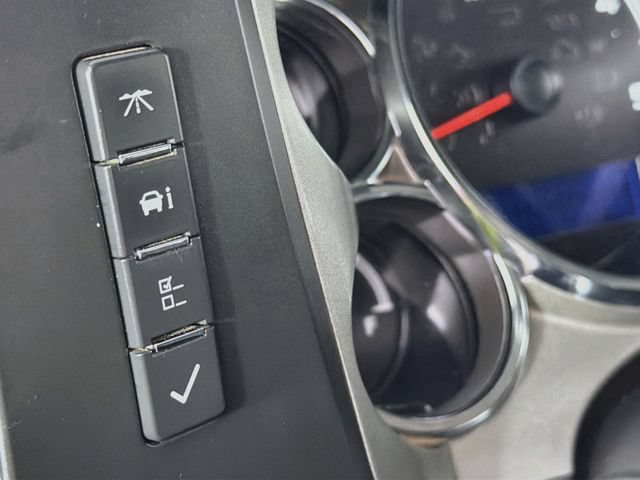 Used 2014 Chevrolet Silverado 2500 LT AWD/4WD image 10