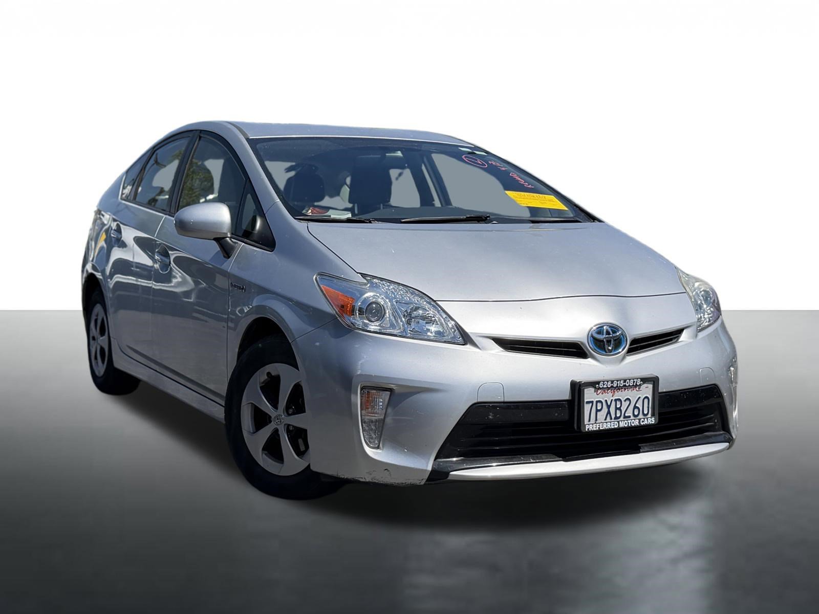Used 2015 Toyota Prius Two image 2