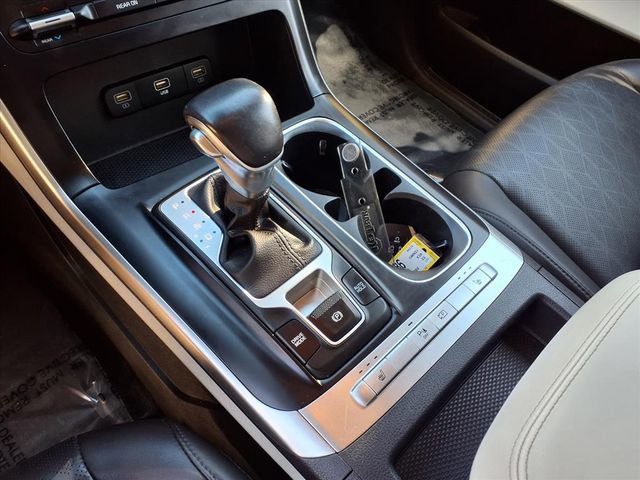 Used 2023 Kia Carnival LX image 22