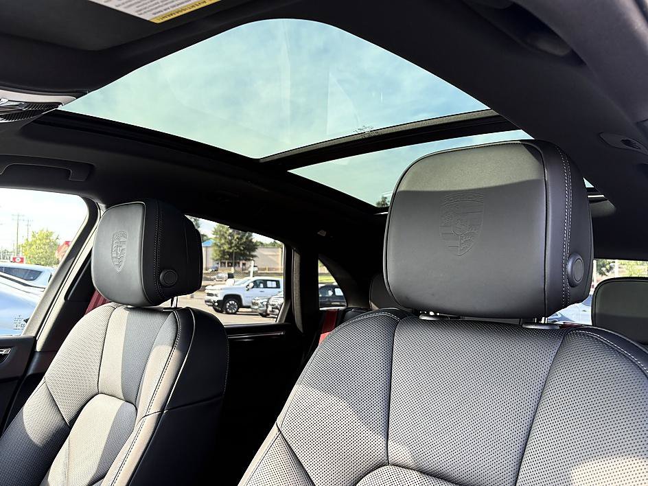 Used 2026 Porsche Macan S AWD/4WD image 19
