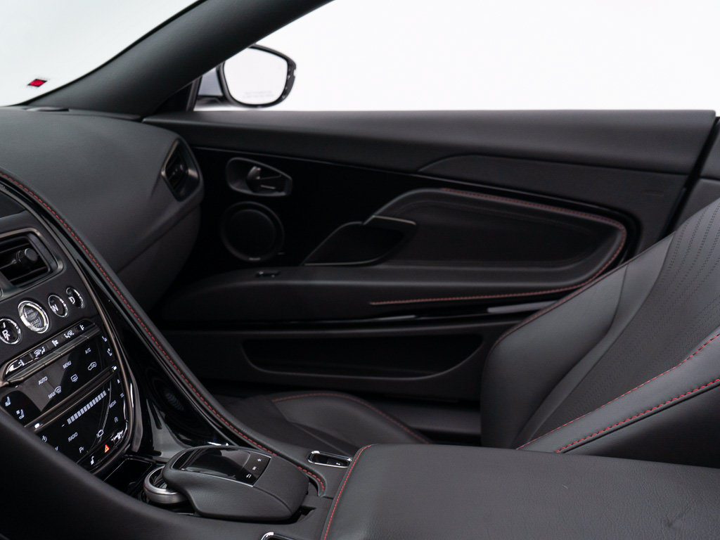 Used 2020 Aston Martin DB11 Volante RWD image 33