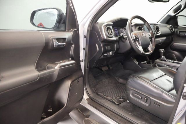 Certified 2020 Toyota Tacoma TRD Sport w/ TRD Premium Sport Package image 9