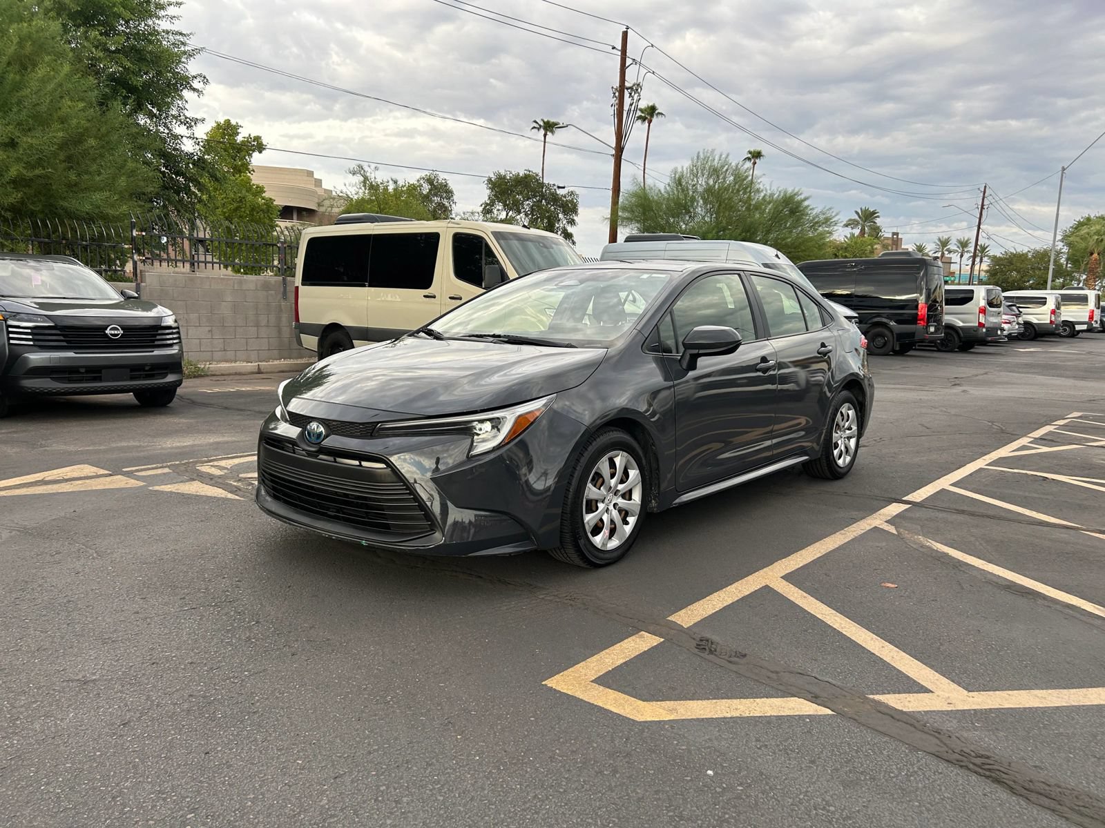 Used 2023 Toyota Corolla LE FWD image 1
