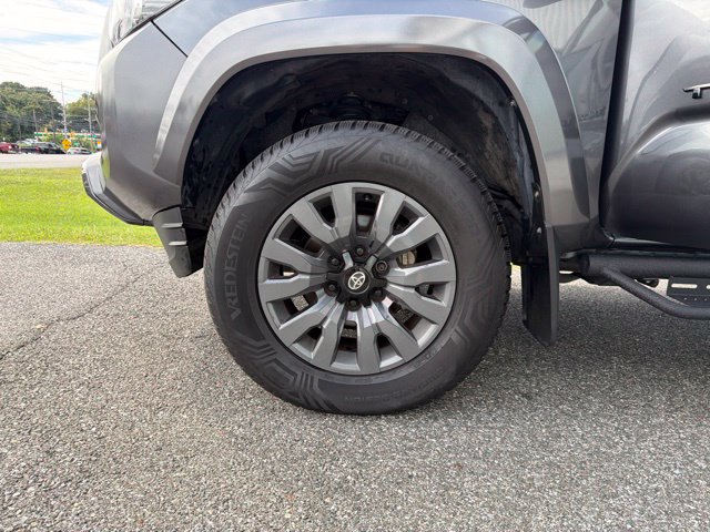 Used 2021 Toyota Tacoma Limited w/ Nightshade Package AWD/4WD image 26
