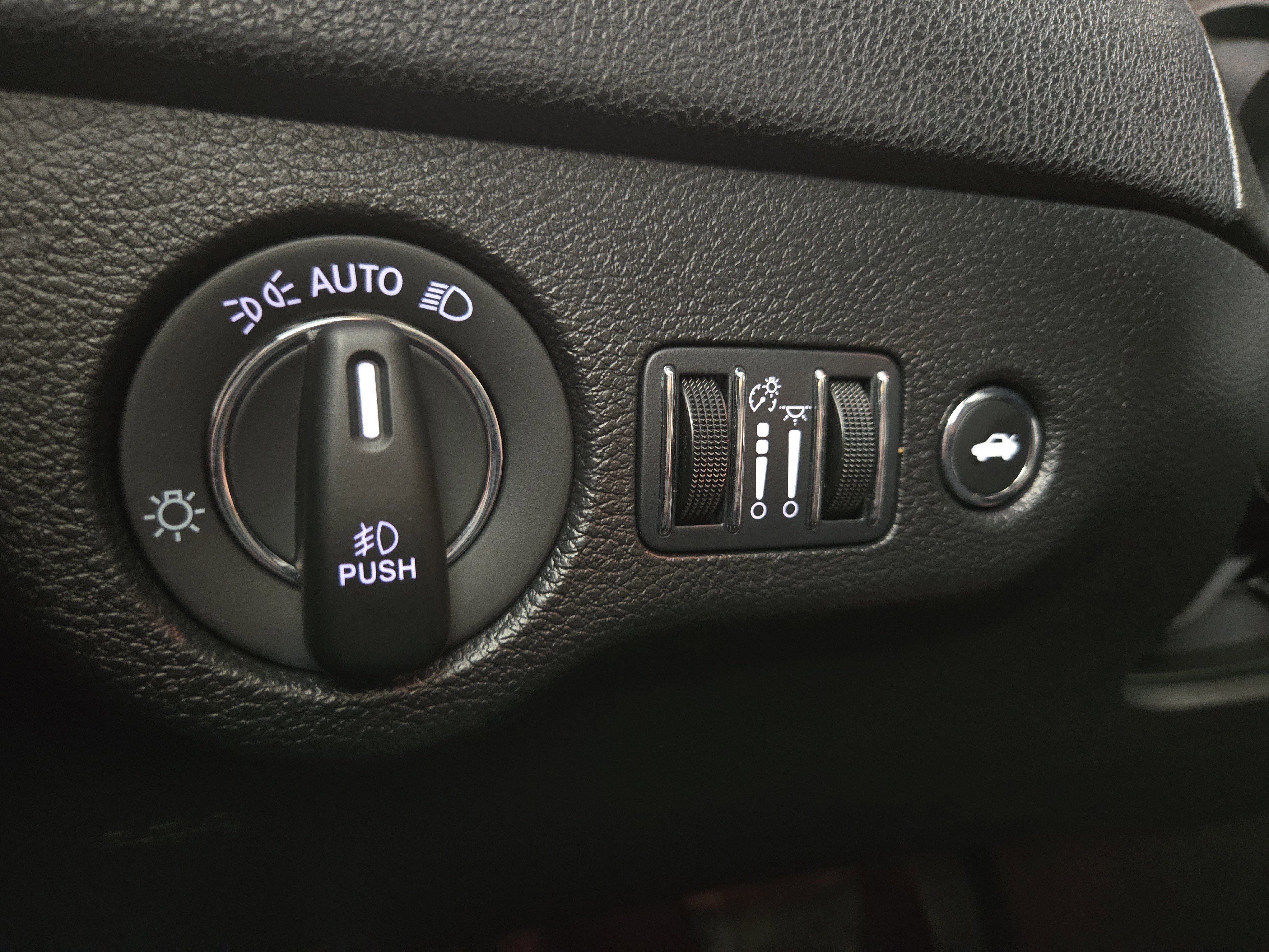 Used 2023 Chrysler 300 Touring L w/ Popular Equipment Group image 26