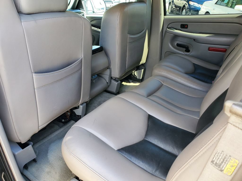 Used 2004 Chevrolet Tahoe LS RWD image 28