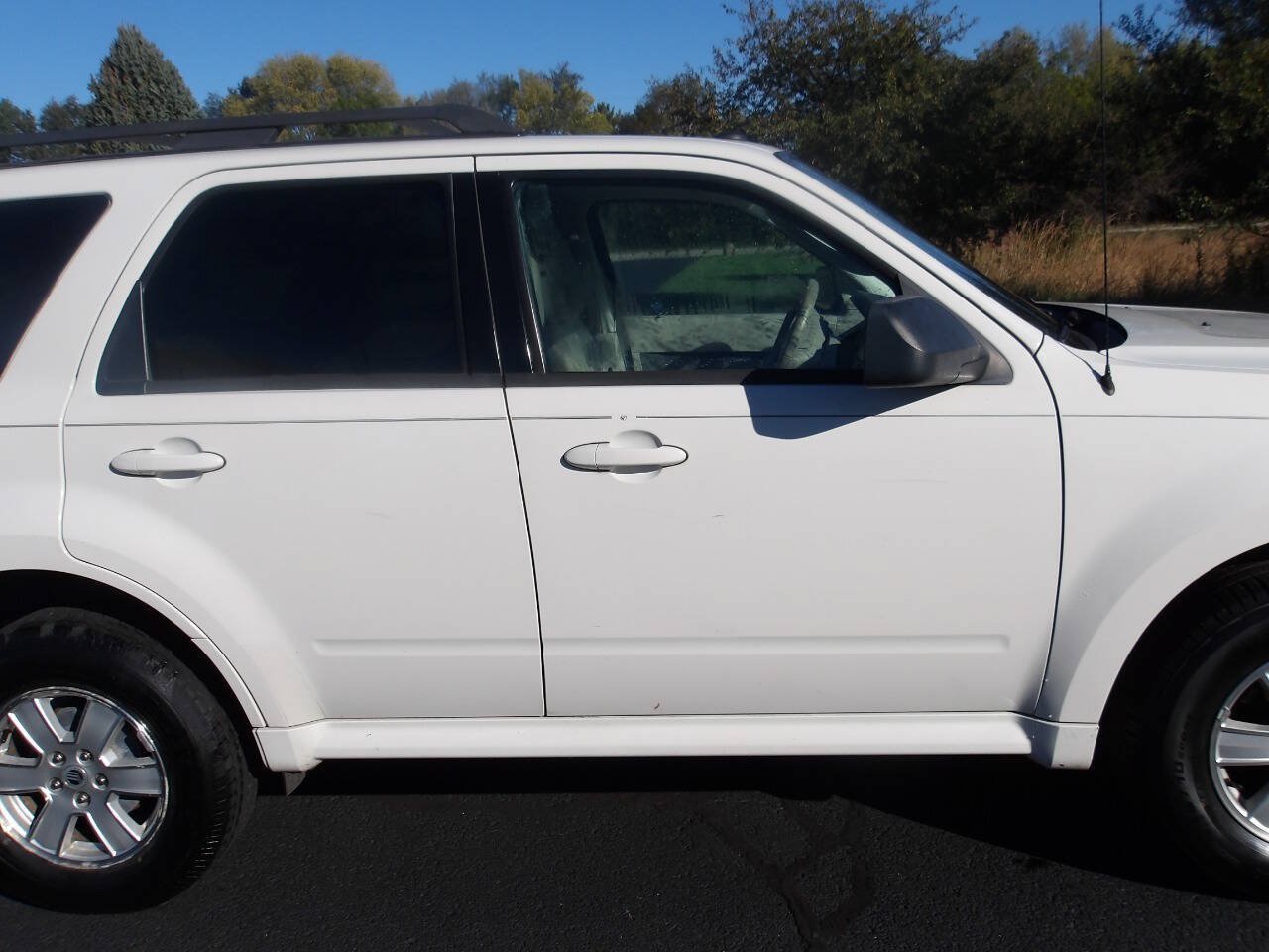 Used 2010 Mercury Mariner 2WD image 35