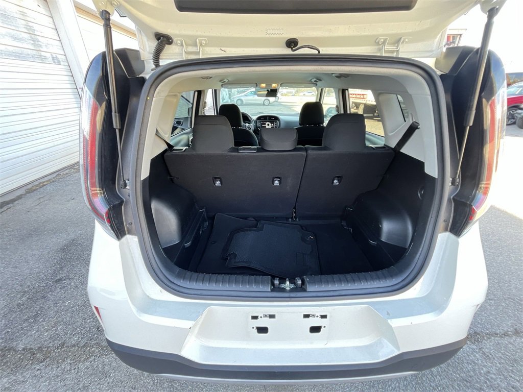 Used 2024 Kia Soul LX w/ Option Group 015 image 22