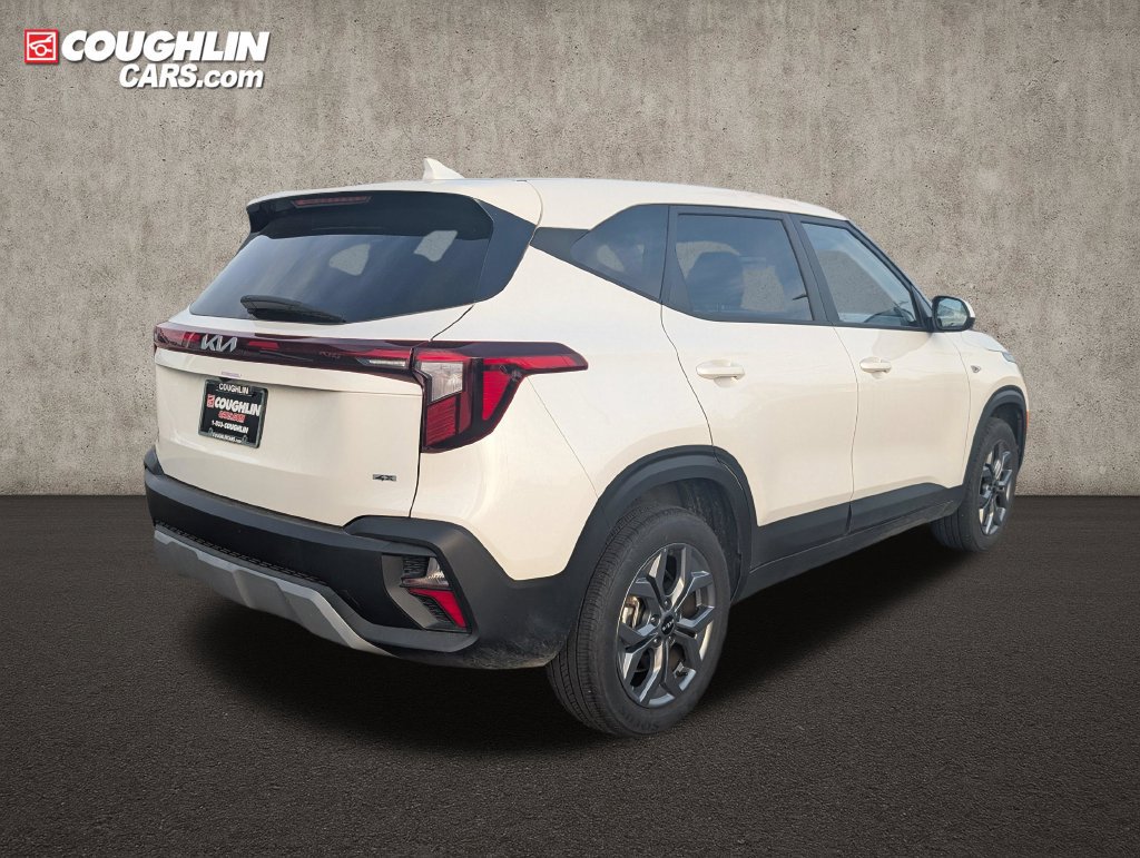 Used 2025 Kia Seltos LX AWD/4WD image 7