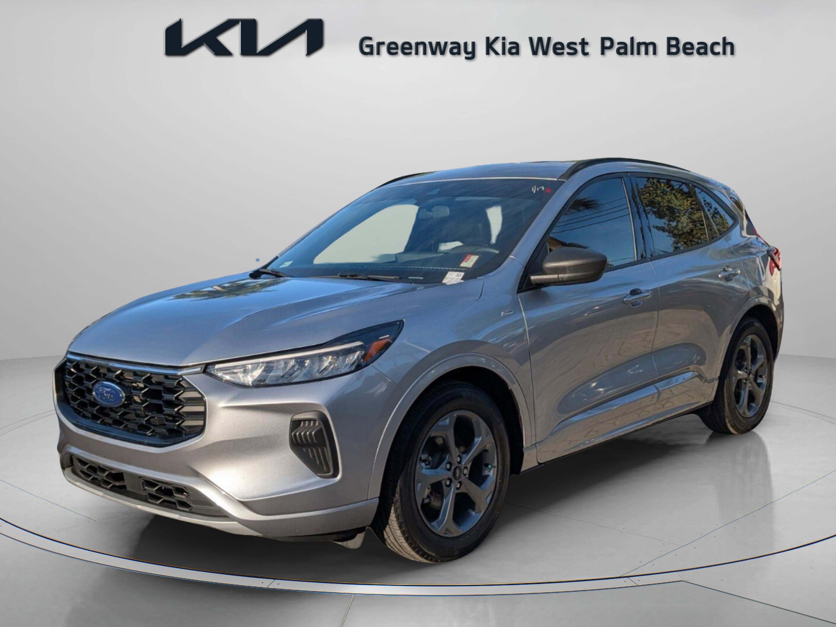 Used 2023 Ford Escape ST-Line w/ Tech Pack #1 image 4