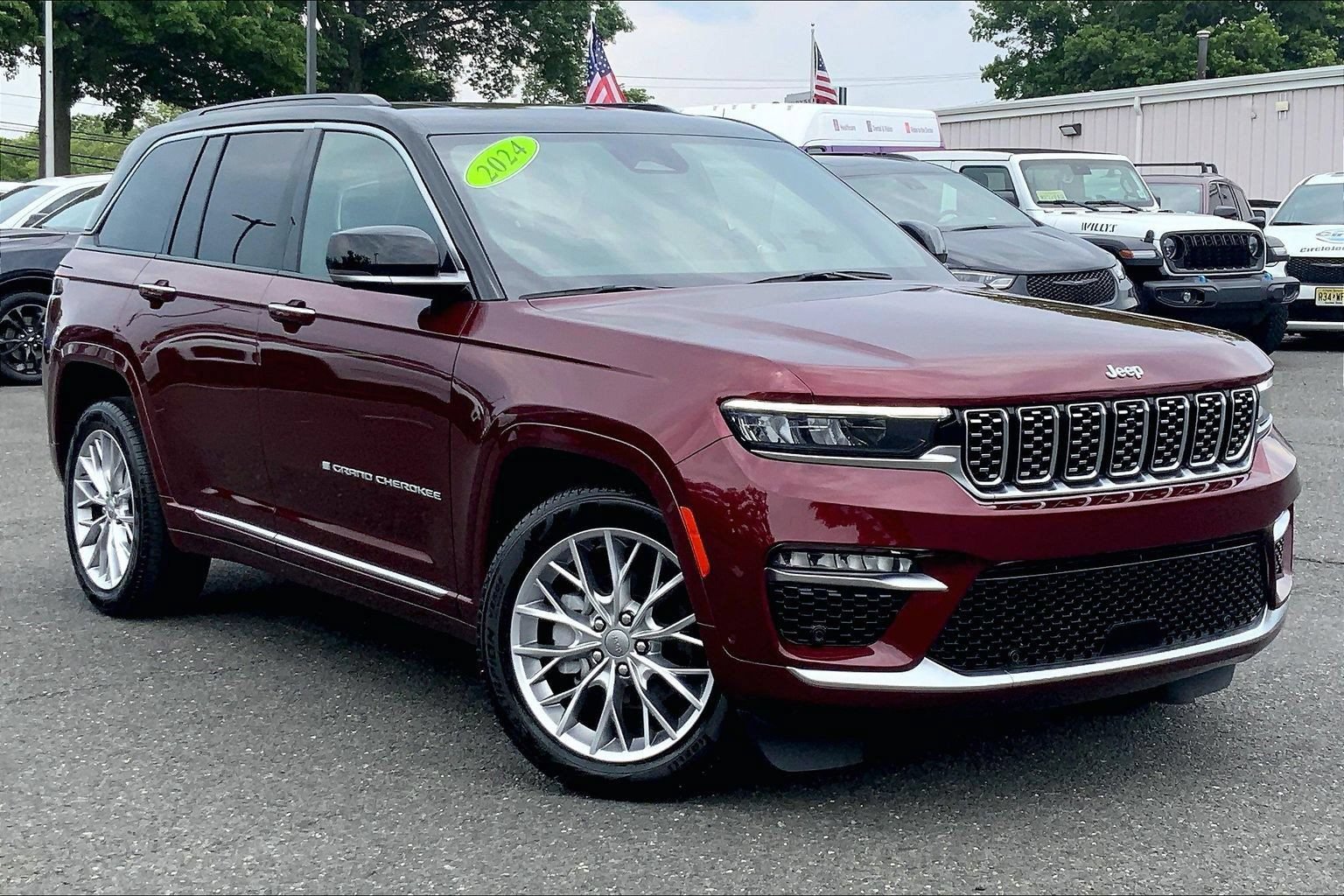 Certified 2024 Jeep Grand Cherokee Summit AWD/4WD image 2