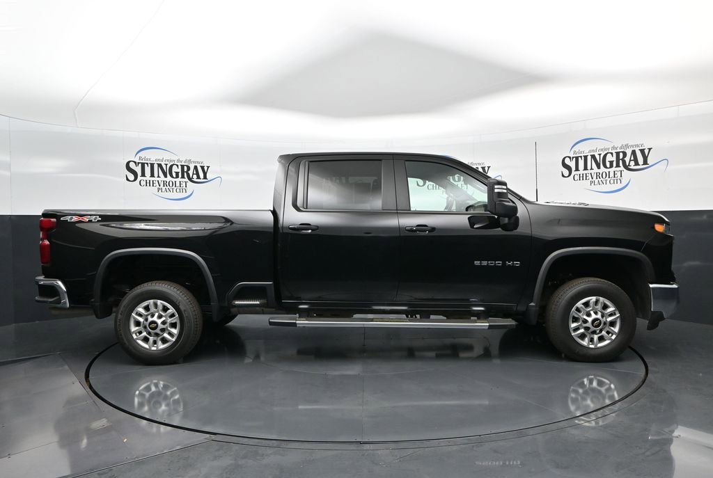 Used 2025 Chevrolet Silverado 2500 LT w/ Convenience Package image 8