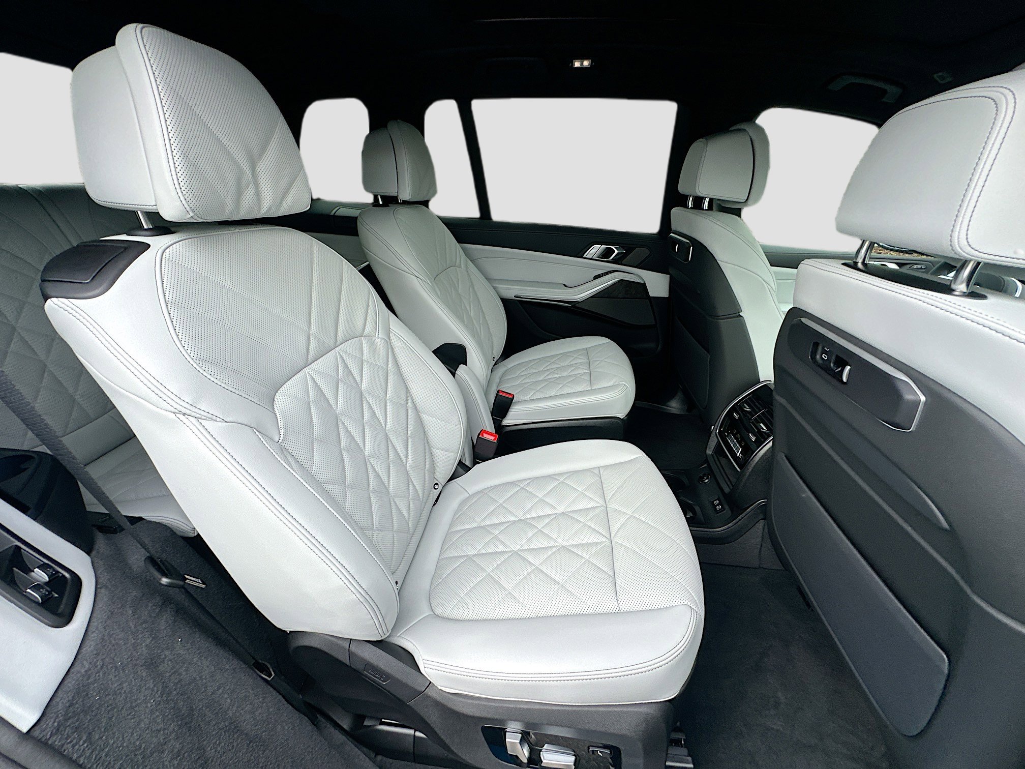 New 2026 BMW X7 xDrive40i w/ M Sport Package image 23