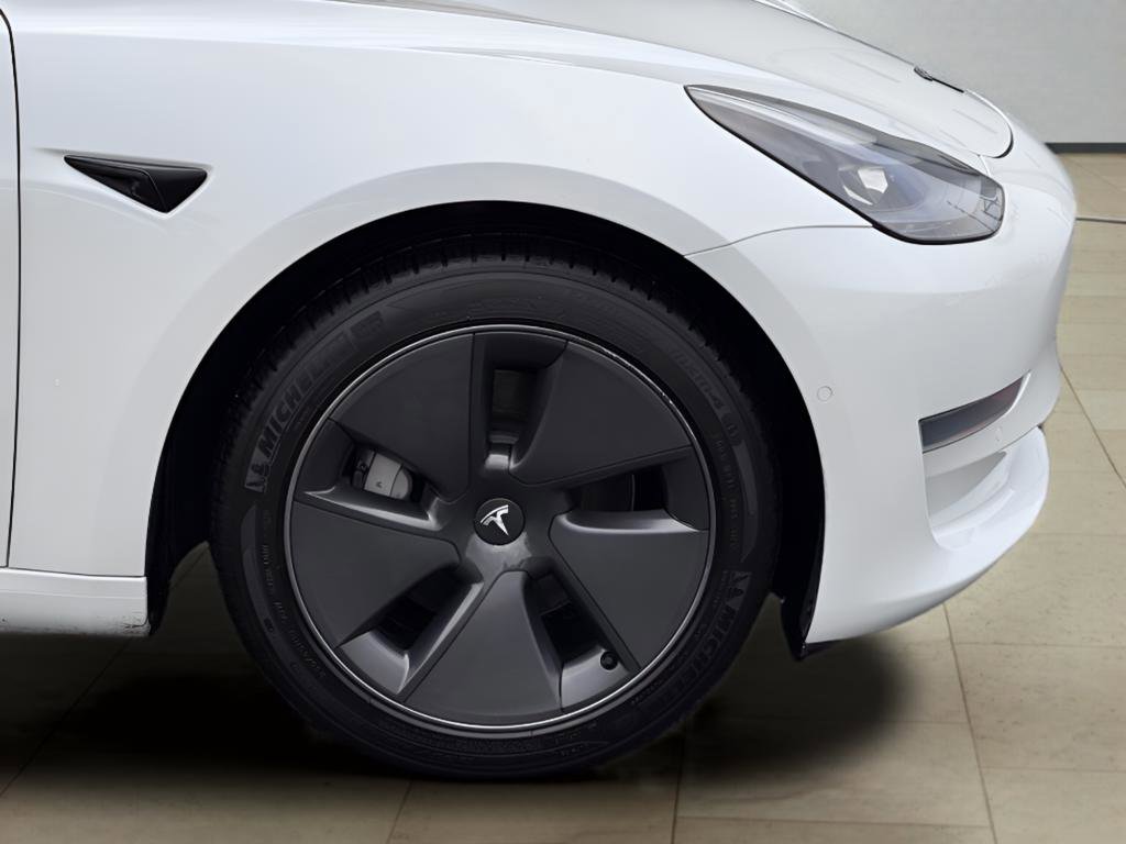 Used 2021 Tesla Model 3 Standard Range Plus image 46