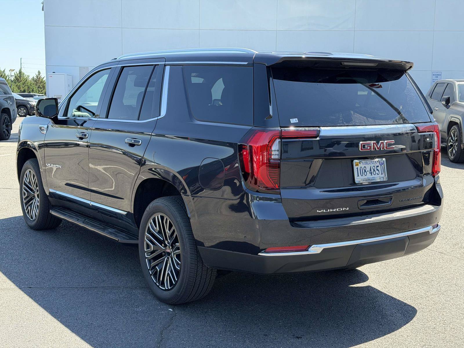 New 2026 GMC Yukon Elevation AWD/4WD image 3