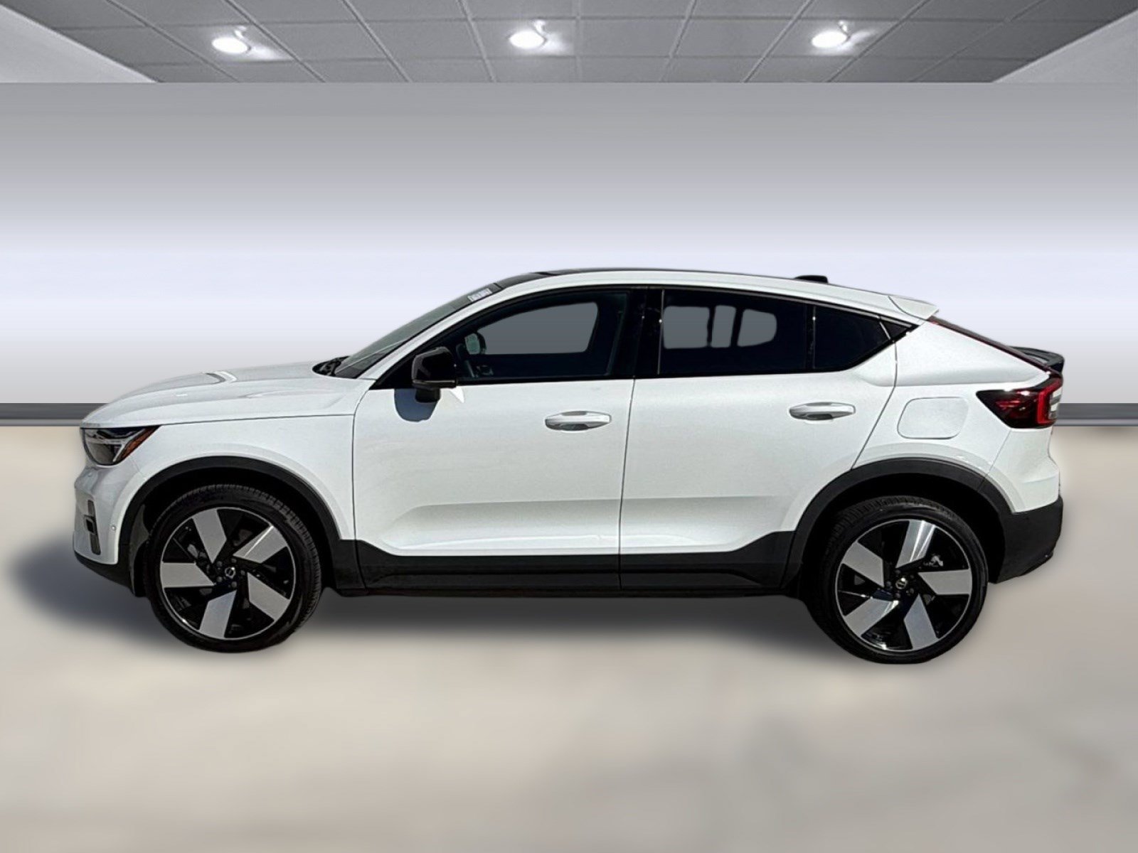 Used 2023 Volvo C40 P8 Recharge Ultimate AWD/4WD image 2