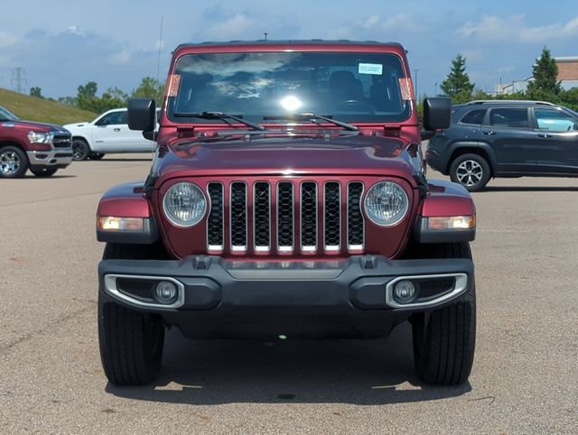 Used 2022 Jeep Gladiator Overland w/ Popular Equipment Package AWD/4WD image 8