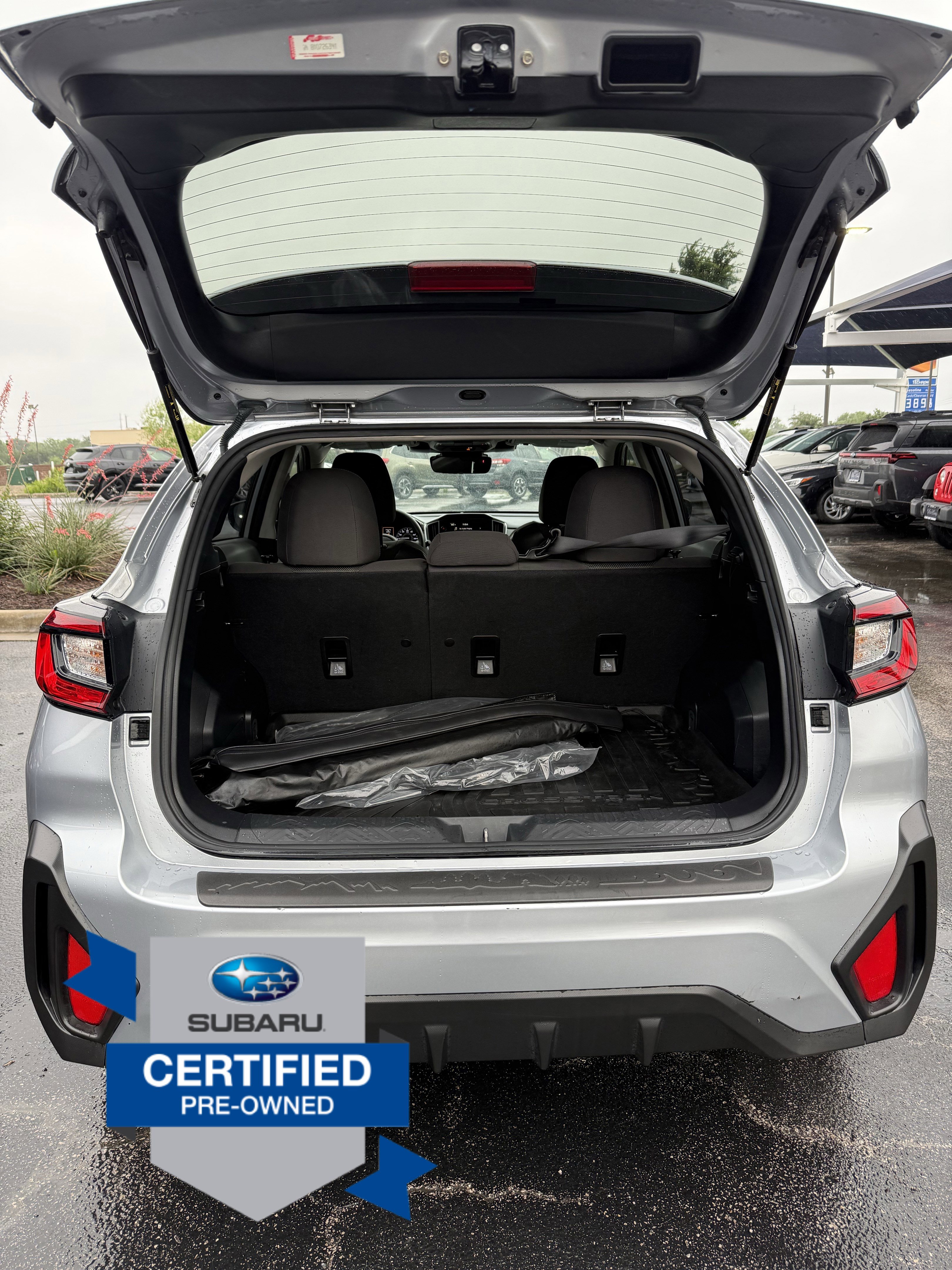 Used 2024 Subaru Crosstrek 2.0i Premium w/ Crosstrek Mirror Package AWD/4WD image 9