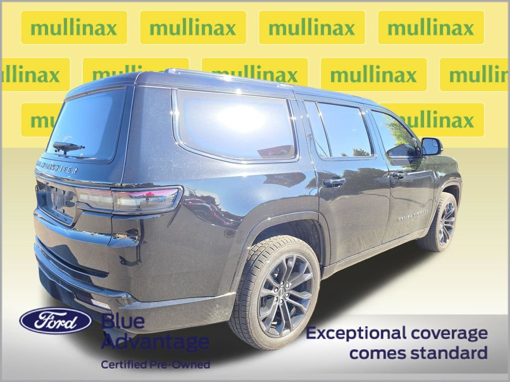 Used 2022 Jeep Grand Wagoneer Series II AWD/4WD image 3
