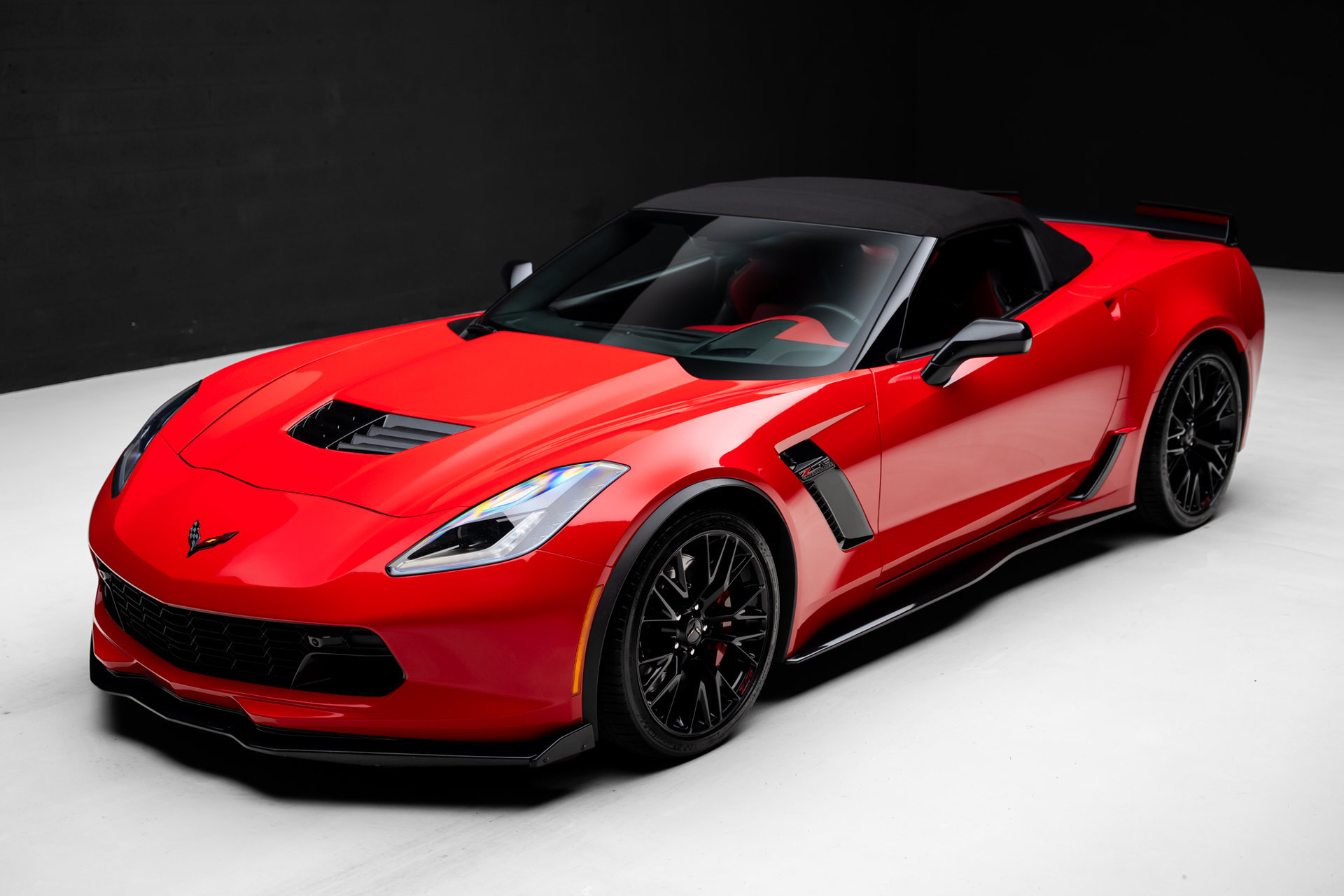 Used 2016 Chevrolet Corvette Z06 w/ 3LZ Preferred Equipment Group RWD image 5