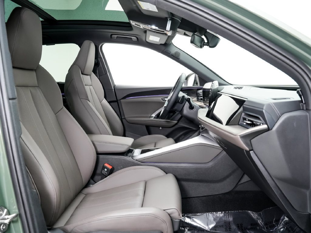 Certified 2025 Audi Q5 Premium Plus w/ Premium Plus AWD/4WD image 21