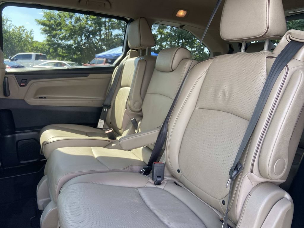 Used 2023 Honda Odyssey Elite image 17