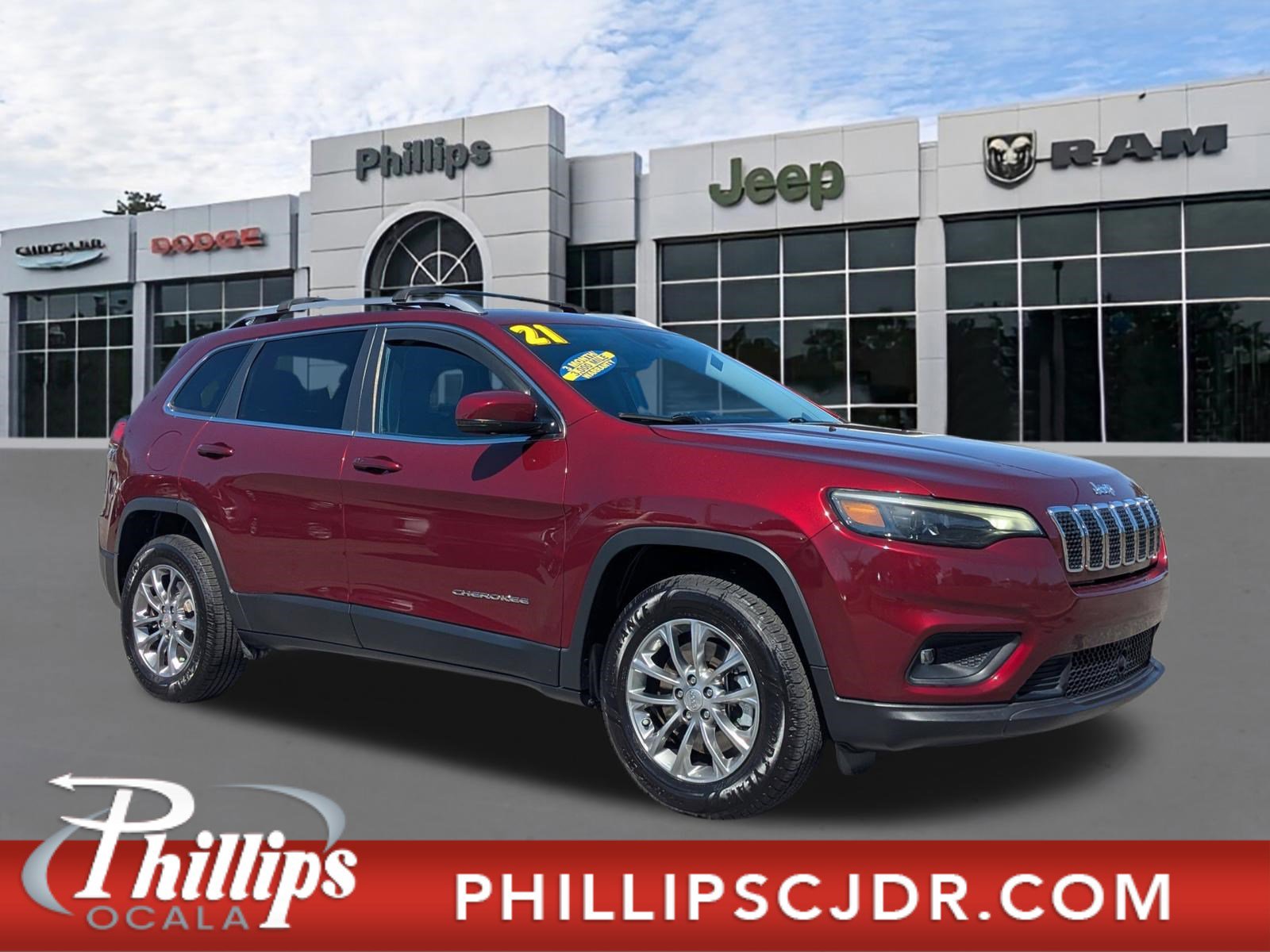 Used 2021 Jeep Cherokee Latitude Plus image 1
