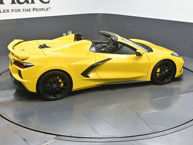 Used 2025 Chevrolet Corvette Stingray Premium Conv w/ Z51 Performance Package image 38