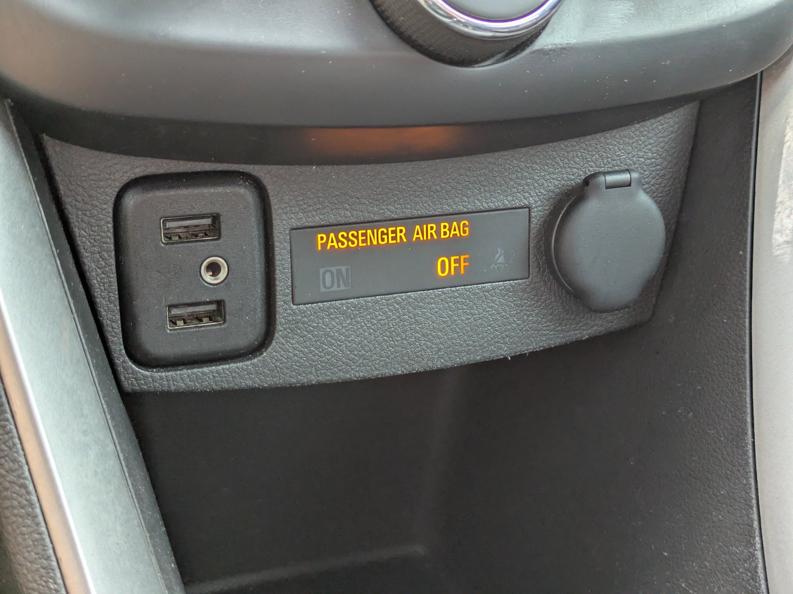 Used 2021 Chevrolet Trax LT FWD image 23