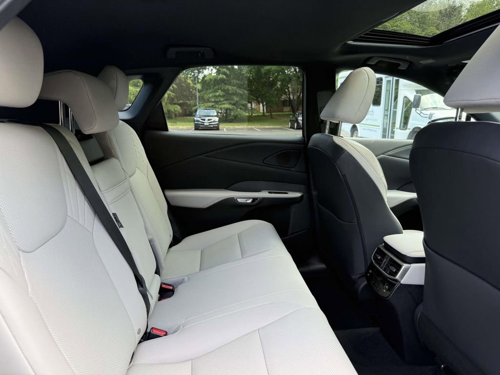 Used 2024 Lexus RX 350 Premium w/ Accessory Package (Z1) image 17