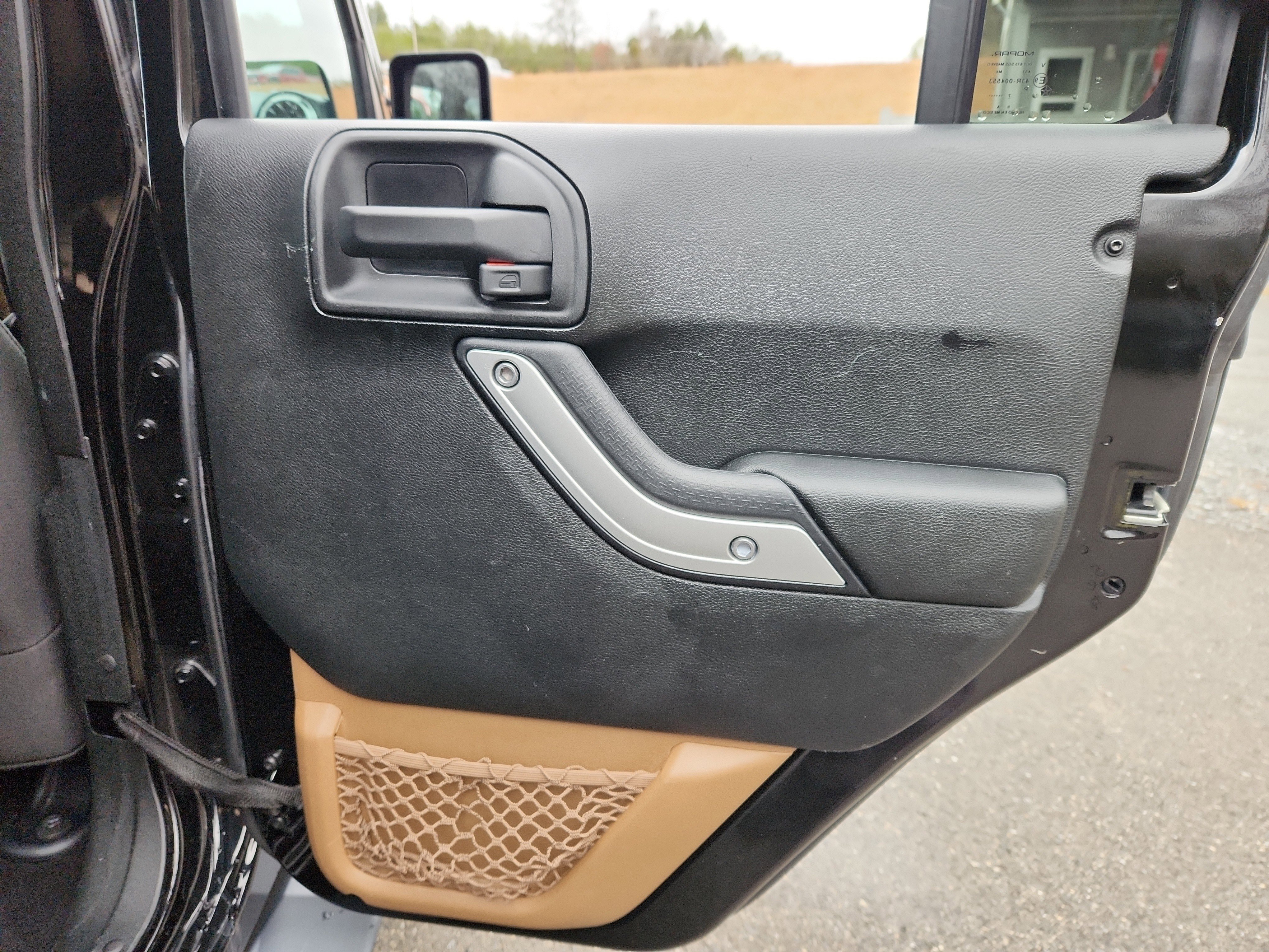 Used 2017 Jeep Wrangler Unlimited Sahara w/ Connectivity Group image 37