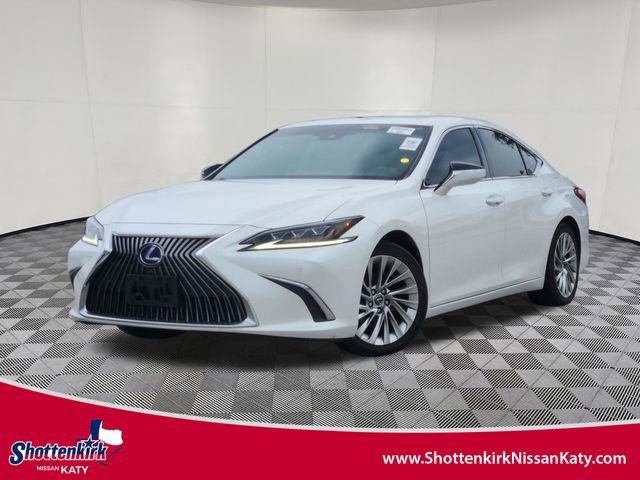 Used 2020 Lexus ES 300h Ultra Luxury w/ Accessory Package 2 FWD video 1