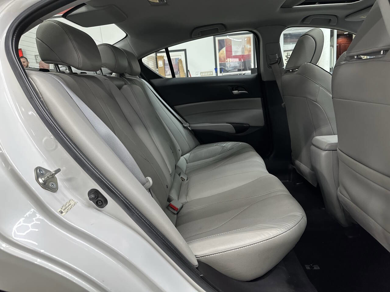 Used 2020 Acura ILX w/Premium 4dr Sedan Package image 15