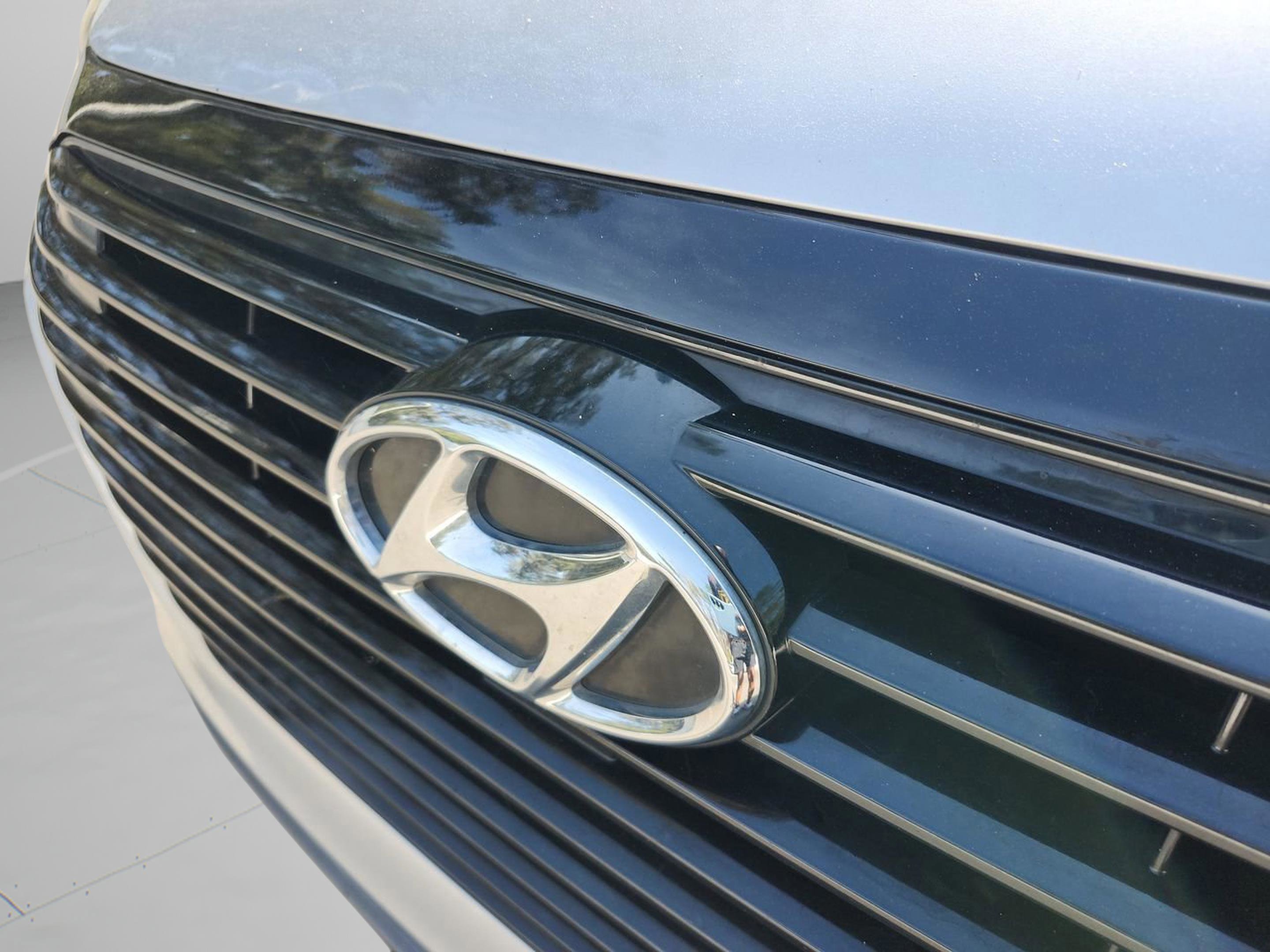 Used 2017 Hyundai Ioniq SEL image 28