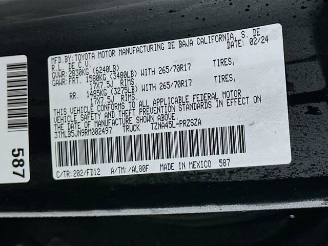 Used 2024 Toyota Tacoma TRD Off-Road image 28